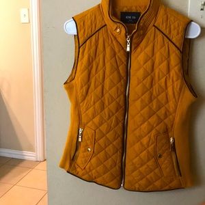 Mustard vest